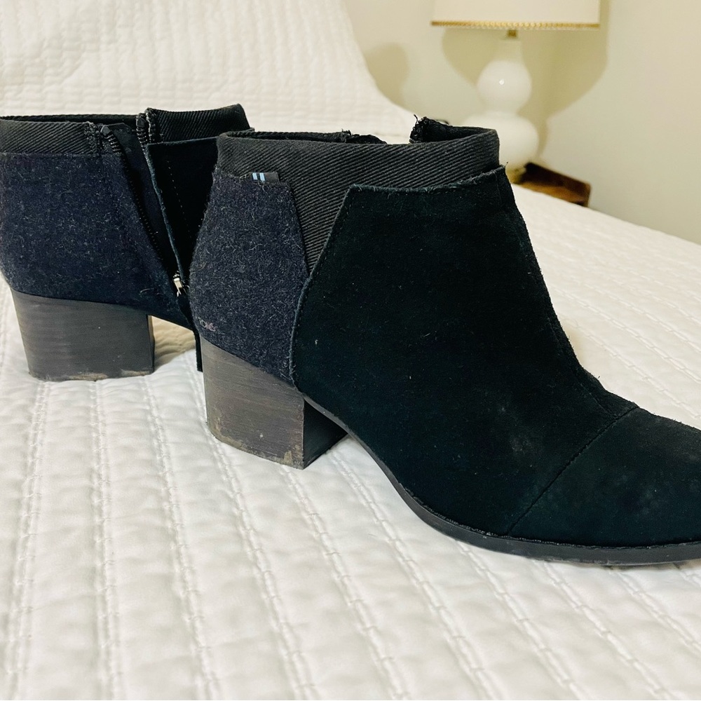 Toms Black Suede Booties